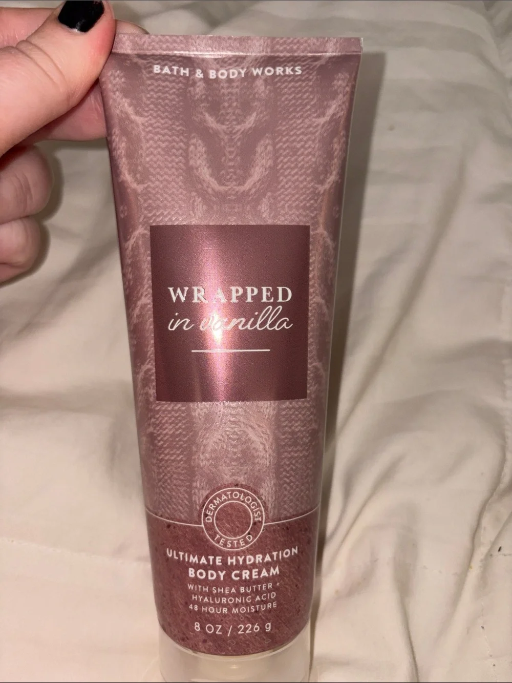Brand New Bath & Body Works Wrapped in Vanilla Ultimate Hydration Body Cream🔥